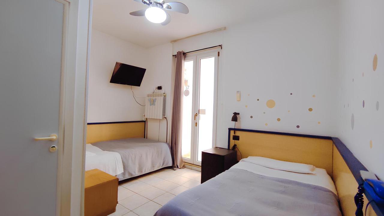 Birilli B&B チヴィタノーヴァ・マルケ エクステリア 写真