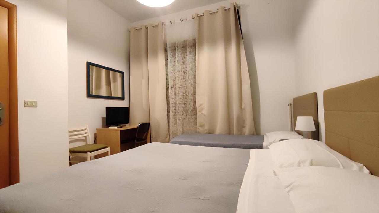 Birilli B&B チヴィタノーヴァ・マルケ エクステリア 写真